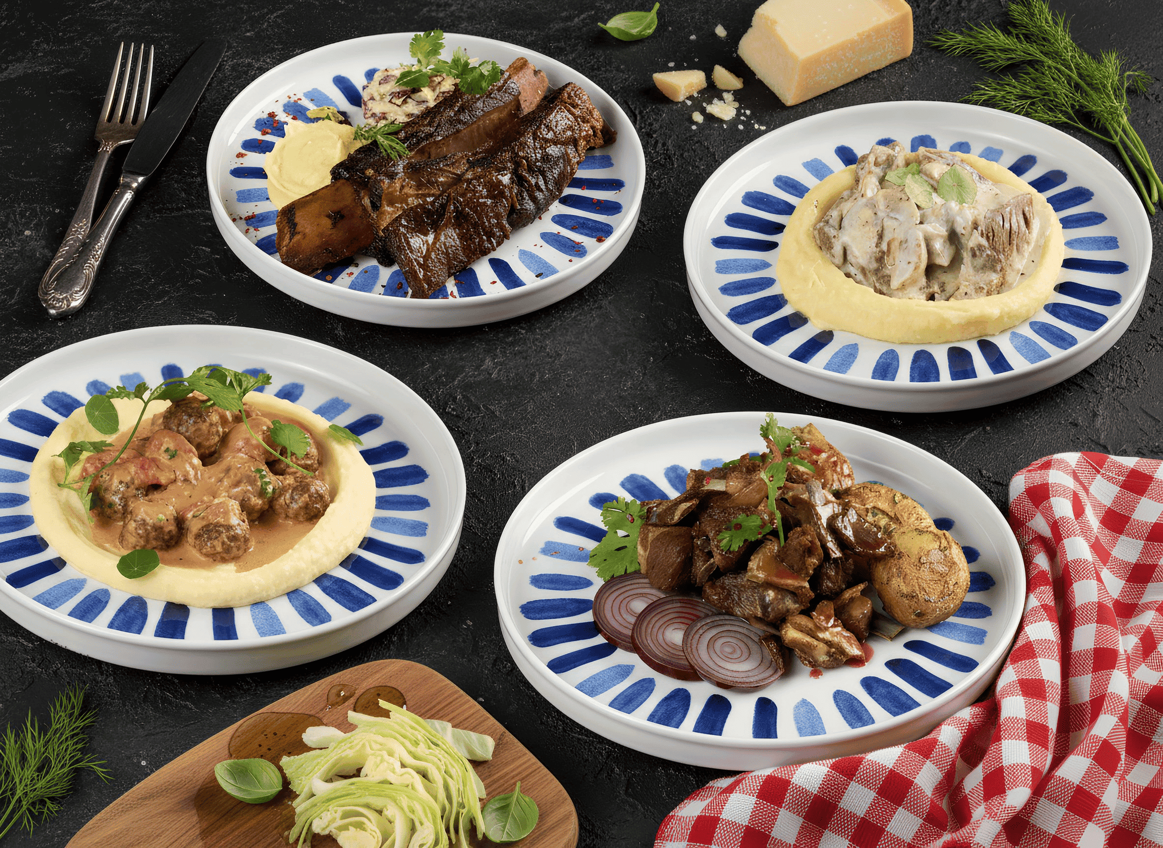 Мясо с гарниром из картофельного пюре